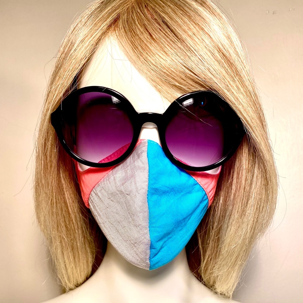 Ear- Loop Face Mask - Picture 4 of 8